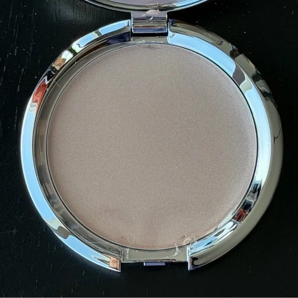 It Cosmetics Hello Light Crème anti-aging radiance luminizer NEW - DISCONTINUED - Picture 2 of 11